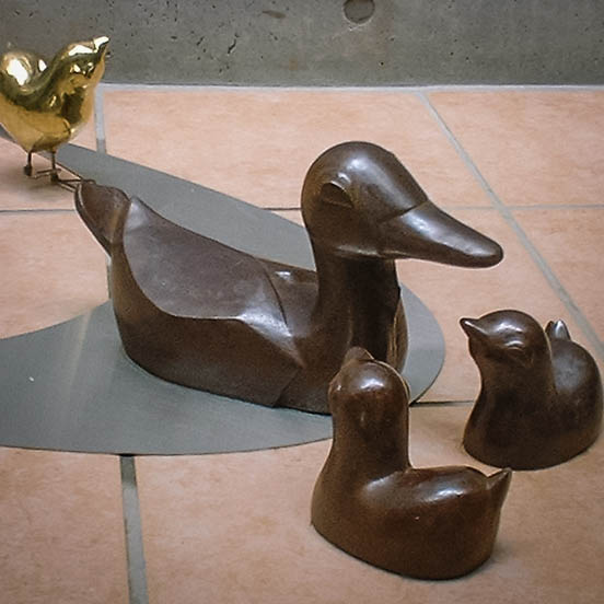 アートオブジェ彫刻作品「カルガモカモ」のイメージ画像
